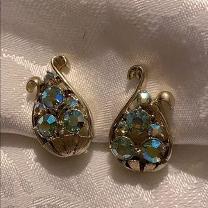 REDUCED Vintage Coro Aurora Costume Rhinestone clip earrings, excellent  1940s